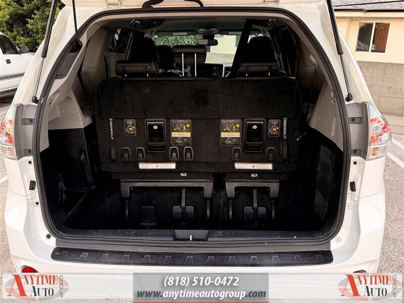 2018 Toyota Sienna SE 8-Passenger