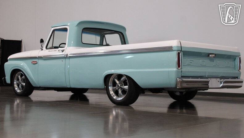 1965 Ford F-100