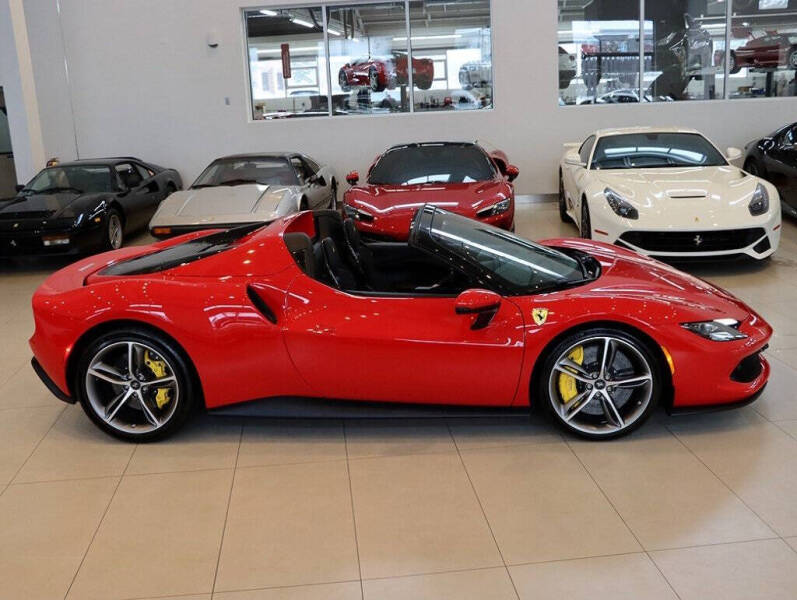 2024 Ferrari 296 GTS