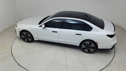 2023 BMW 7 Series 740i