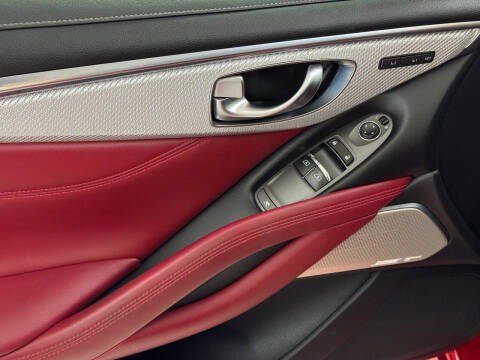 2017 Infiniti Q60 Red Sport 400