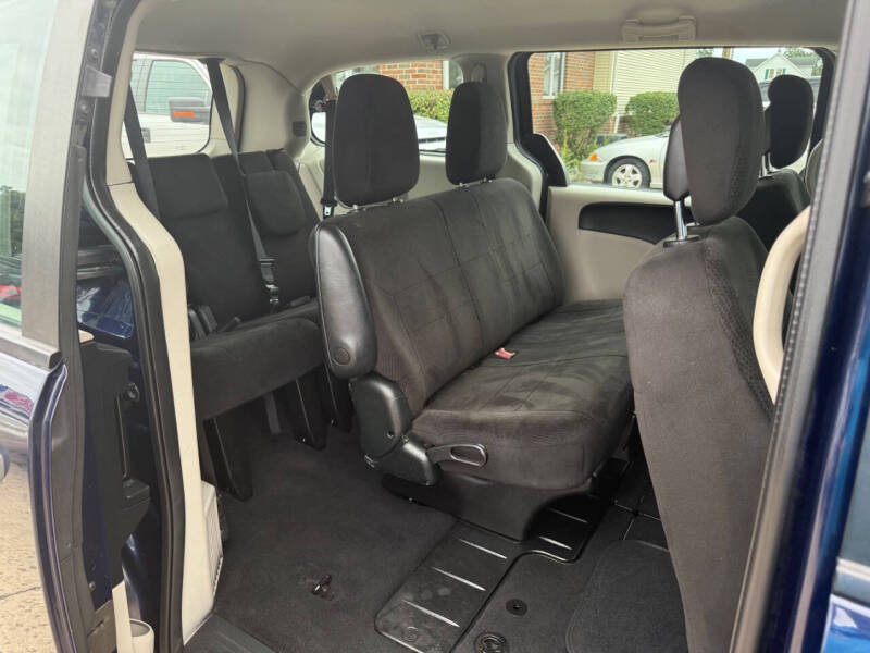 2013 Dodge Grand Caravan American Value Package