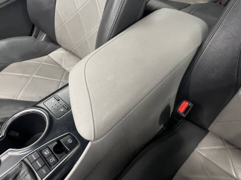 2018 Toyota Camry Hybrid XLE