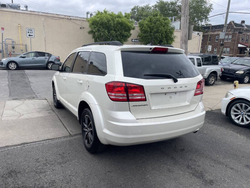 2018 Dodge Journey SE