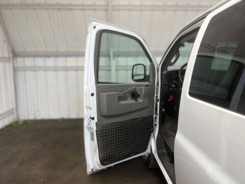 2017 Chevrolet Express LT 3500