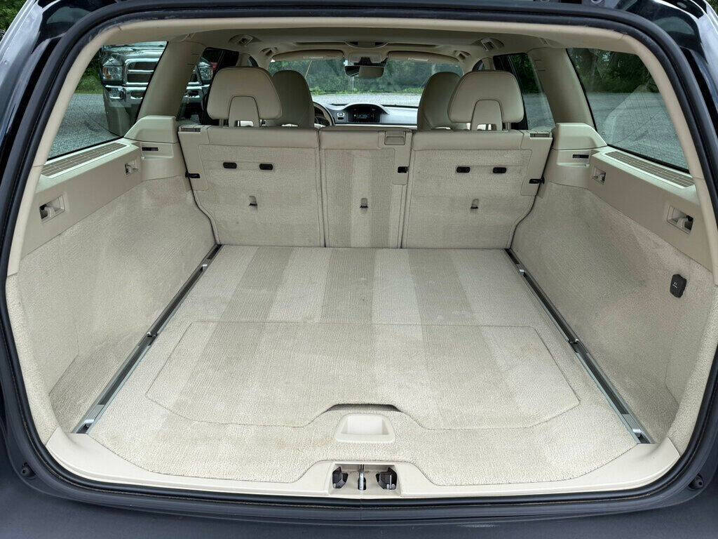 2016 Volvo XC70 41