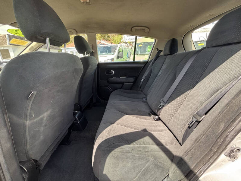 2012 Nissan Versa 1.8 S