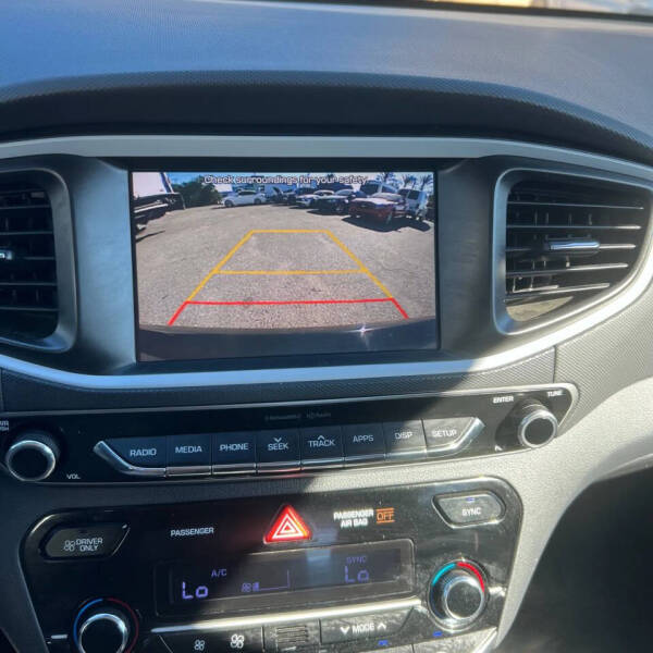 2017 Hyundai Ioniq Hybrid Blue