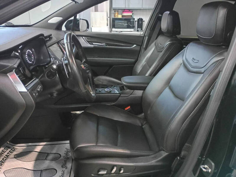 2023 Cadillac XT6 Sport