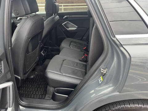 2020 Audi Q3 quattro Premium 45 TFSI
