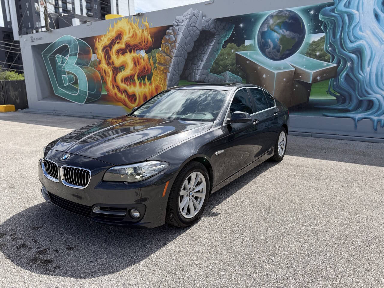 2015 BMW 5 Series 528i 4dr Sedan's photo