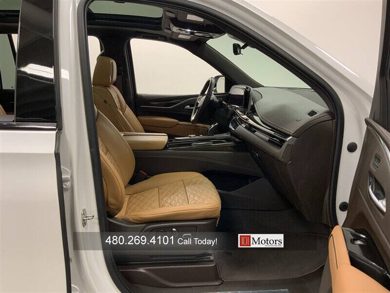 2022 Cadillac Escalade ESV Premium Luxury