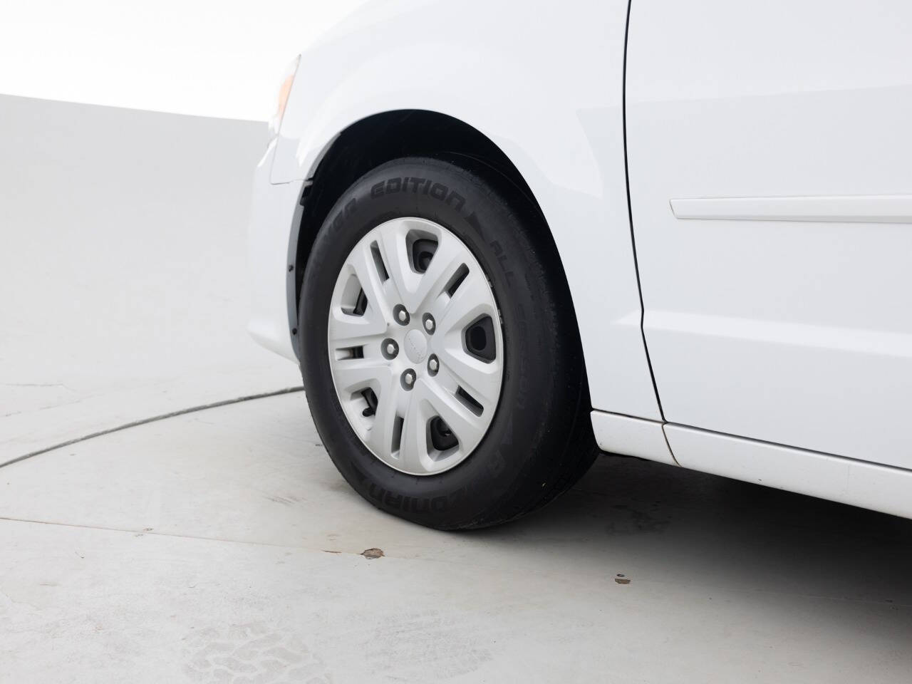 Used Car 2016 Dodge Grand Caravan  Se 4dr Mini Van For Sale Under $10,000 In Coal City, Illinois