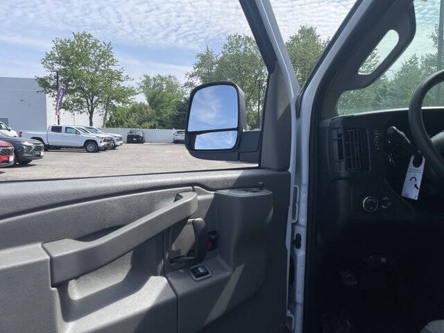 2026 Chevrolet Express 2500