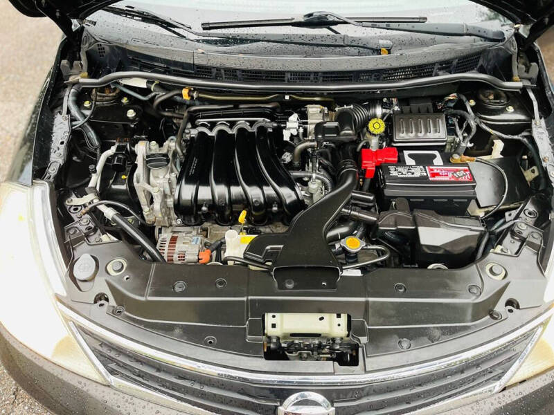 2012 Nissan Versa 1.8 S