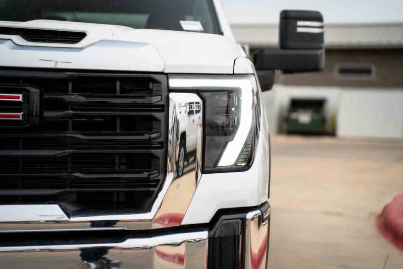 2025 GMC Sierra 2500HD Pro