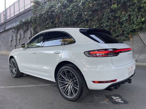 2020 Porsche Macan Turbo