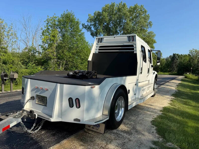 2021 Freightliner M2 106