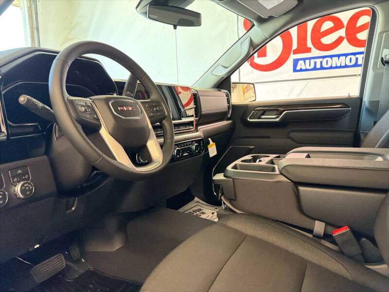 2026 GMC Sierra 1500 Elevation Standard