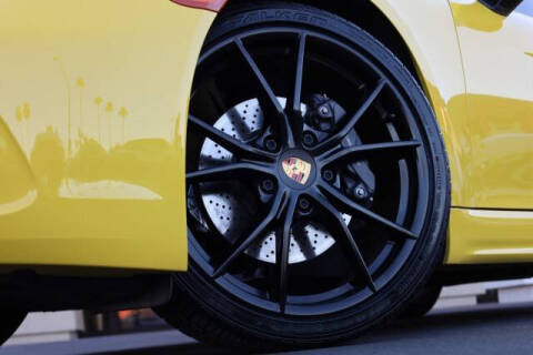 2021 Porsche 718 Cayman