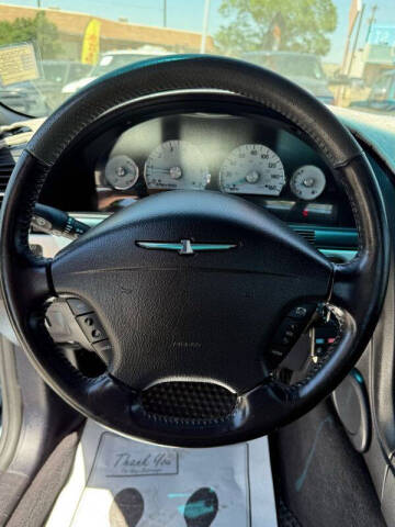 2005 Ford Thunderbird Deluxe