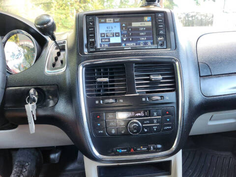 2012 Dodge Grand Caravan Crew