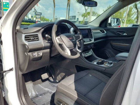2023 GMC Acadia SLE