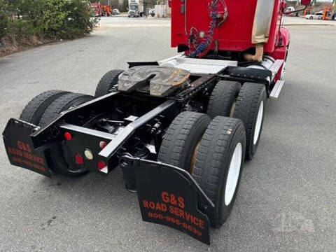 2006 Freightliner Columbia 120