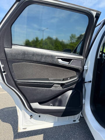2019 Ford Edge SE