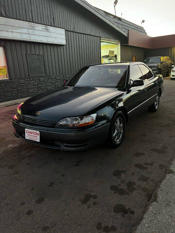 1995 Lexus ES 300 for sale at Canyon Auto Sales LLC in Sioux City IA