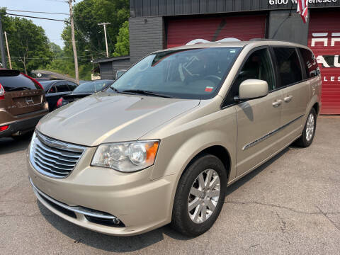 2015 Chrysler Town and Country for sale at Apple Auto Sales Inc in Camillus NY