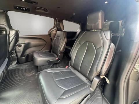2018 Chrysler Pacifica Touring L Plus