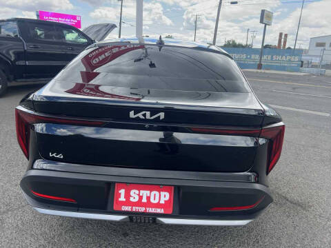 2025 Kia K4 LX