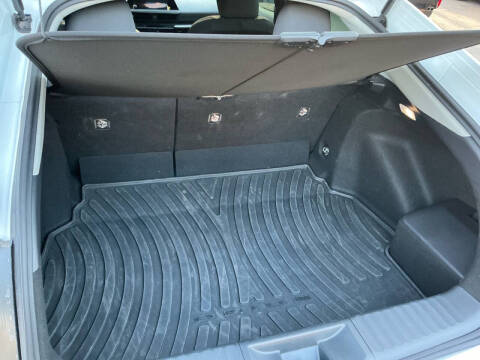 2024 Toyota Prius LE