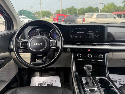2022 Kia Carnival LX