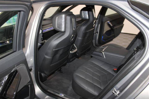 2024 BMW 7 Series 740i