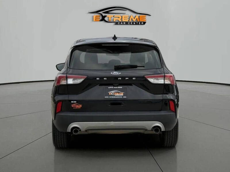2022 Ford Escape SE