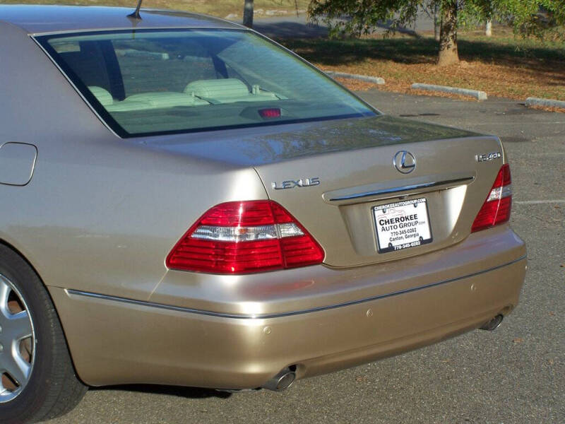 2004 Lexus LS 430