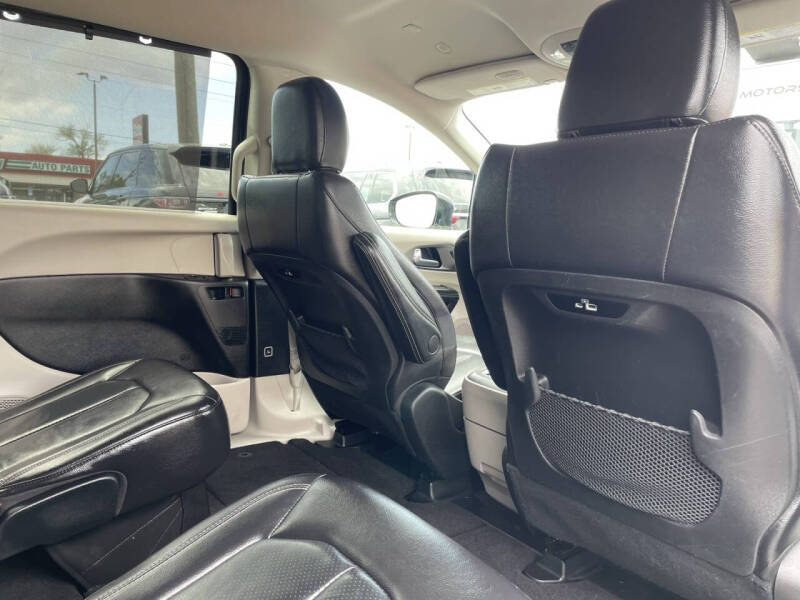 2022 Chrysler Pacifica Touring L