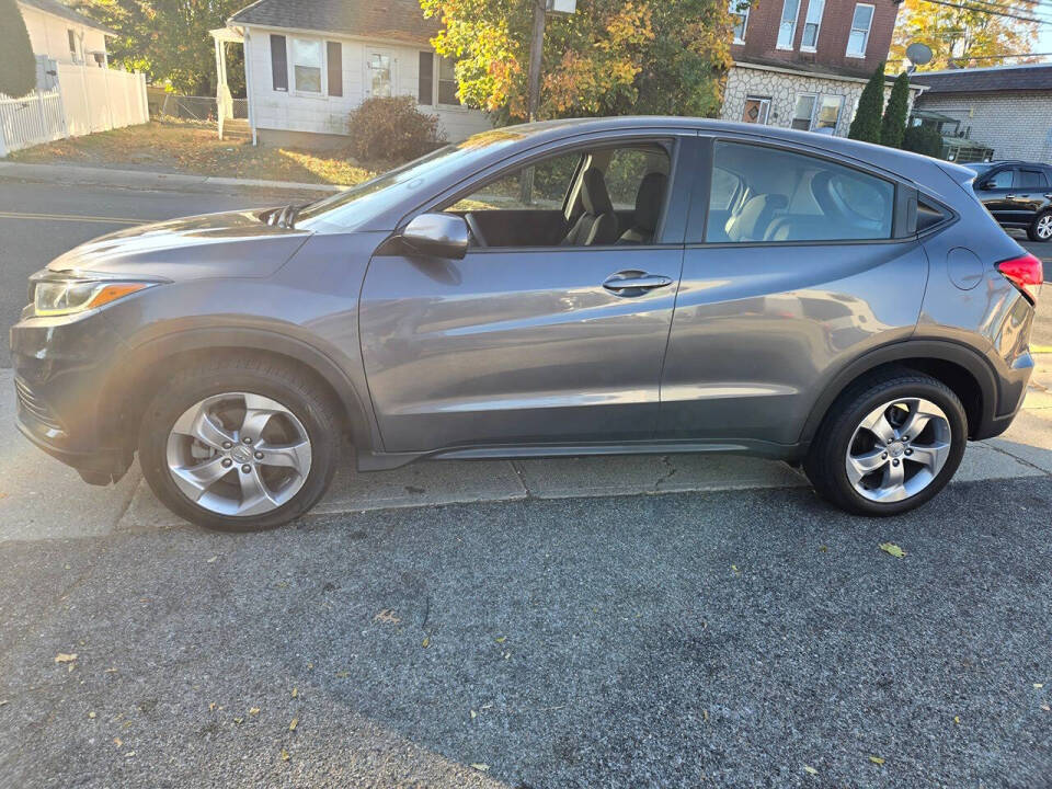 2022 Honda HR-V for sale at R & R Service Center in Great Neck, NY