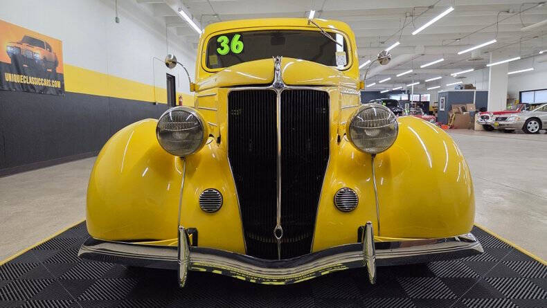 1936 Ford Deluxe
