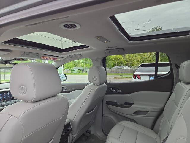 2023 GMC Acadia SLT