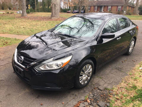 2016 Nissan Altima for sale at HESSCars.com in Charlotte NC