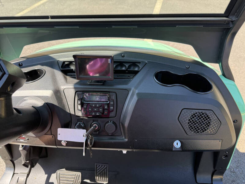 2024 Bintelli Beyond  Golf Cart