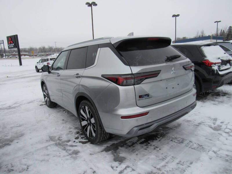 2026 Mitsubishi Outlander SEL