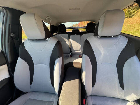 2019 Toyota Prius XLE