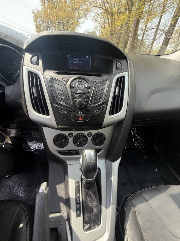 2014 Ford Focus SE