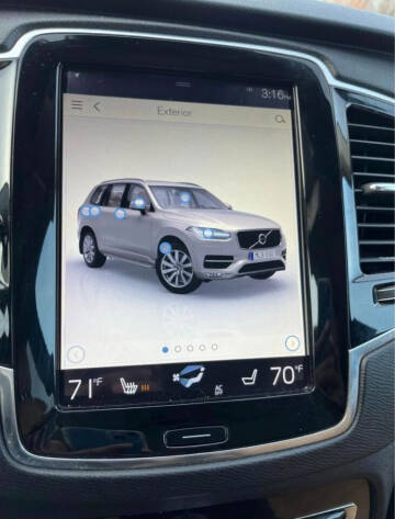 2016 Volvo XC90 T6 Momentum