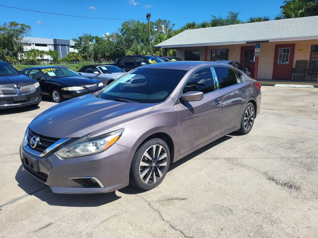 2018 Nissan Altima for sale at FAMILY AUTO BROKERS in Longwood, FL