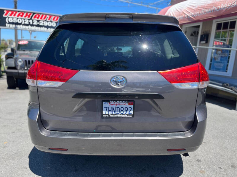 2012 Toyota Sienna